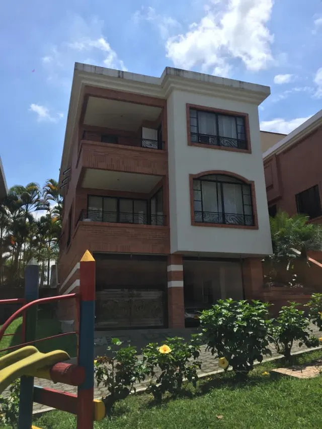 SE VENDE CASA EN PEREIRA PINARES - Foto 2