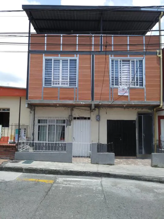 Se vende casa cuatro rentas, Pereira, Cuba