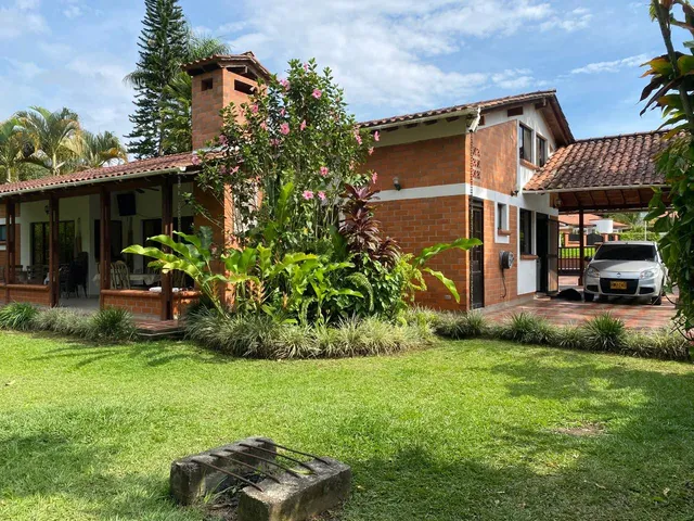 Se vende casa campestre Pereira Combia