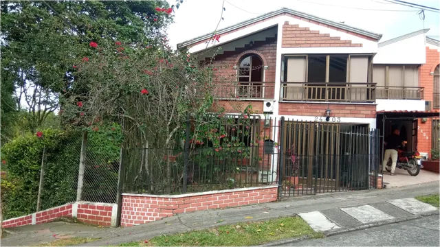 Se vende Casa en el Poblado Pereira - Foto 7