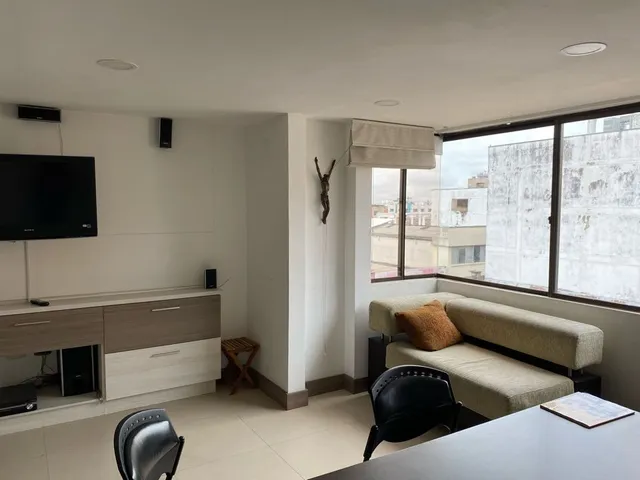 Se Vende oficina amoblada con Parqueadero , Pereira, Centro