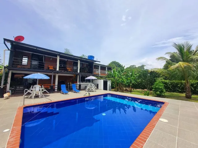 SE VENDE CASA CAMPESTRE, VITERBO, CALDAS