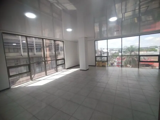 SE ARRIENDA EDIFICIO PEREIRA, CENTRO - Foto 4