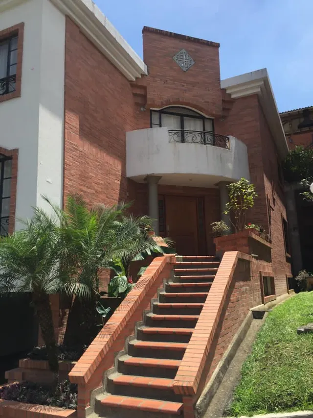 SE VENDE CASA EN PEREIRA PINARES
